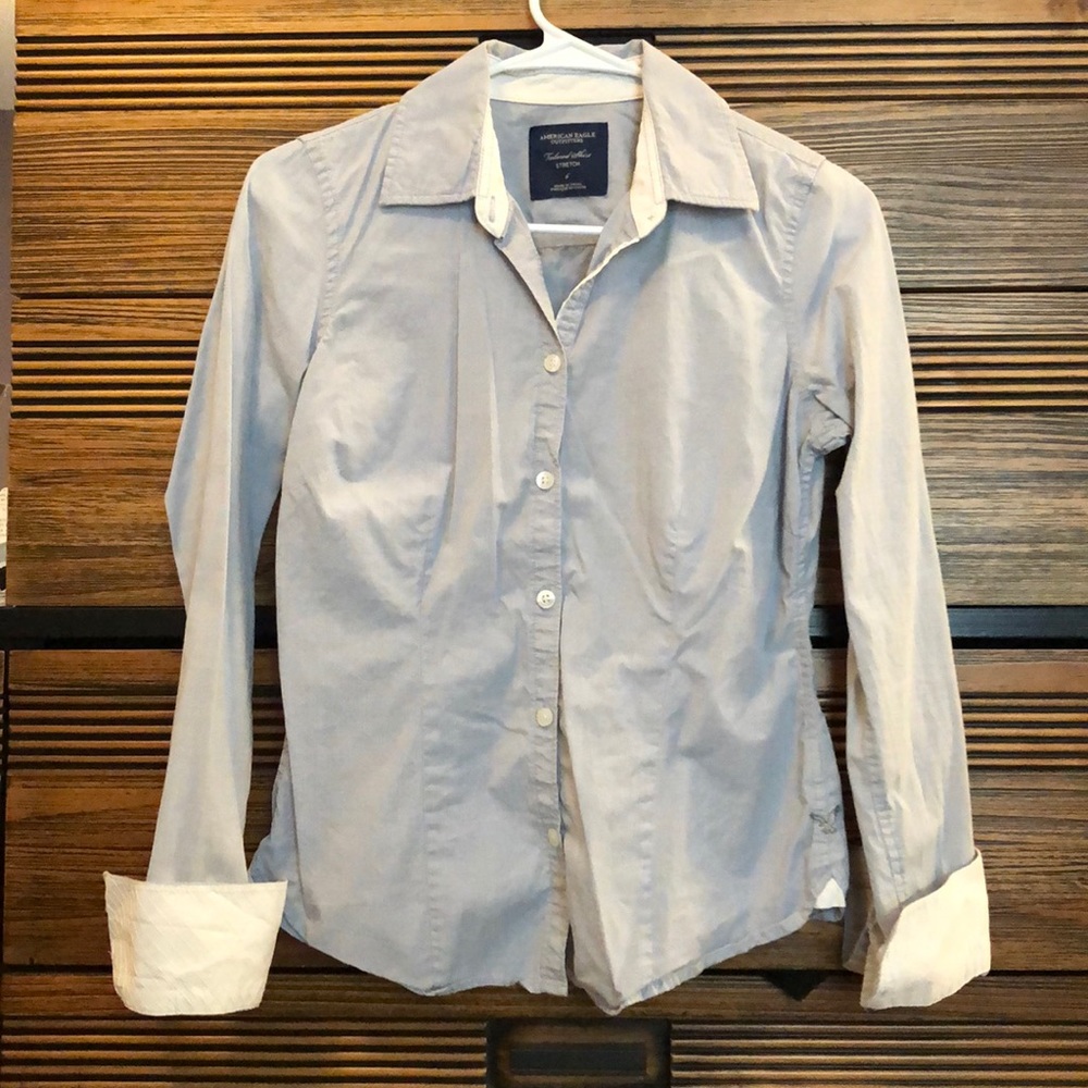 Blue fitted American Eagle button down